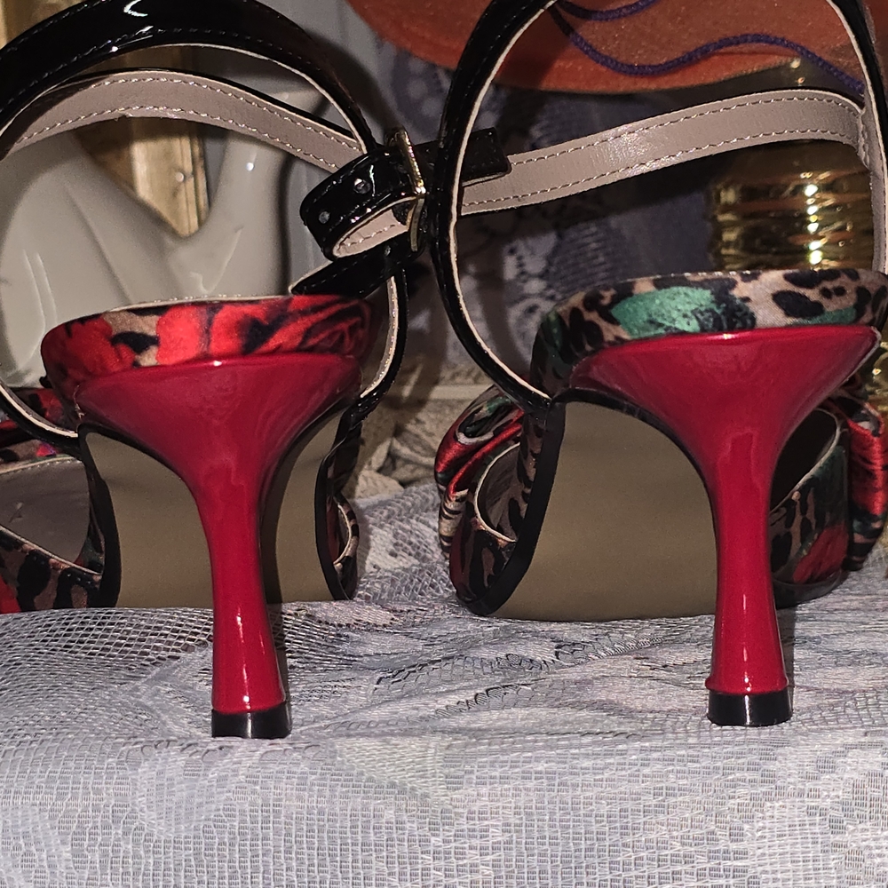 Betsey Johnson Red and Black Heels - Picture 7 of 10